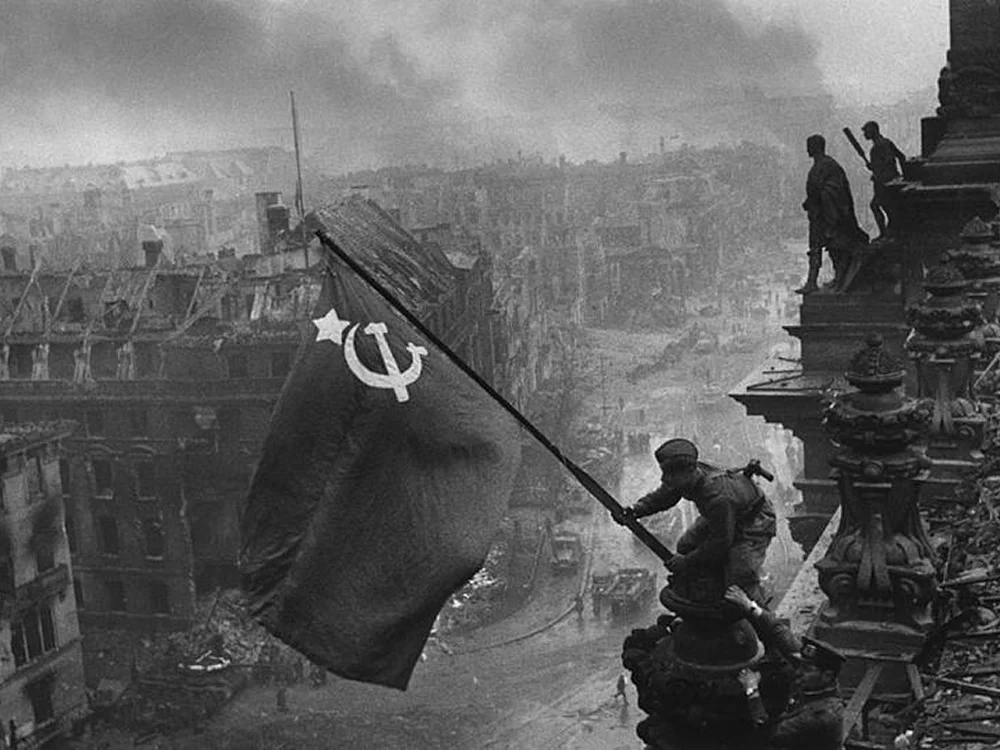 Как фотографировали флаг победы над Рейхстагом